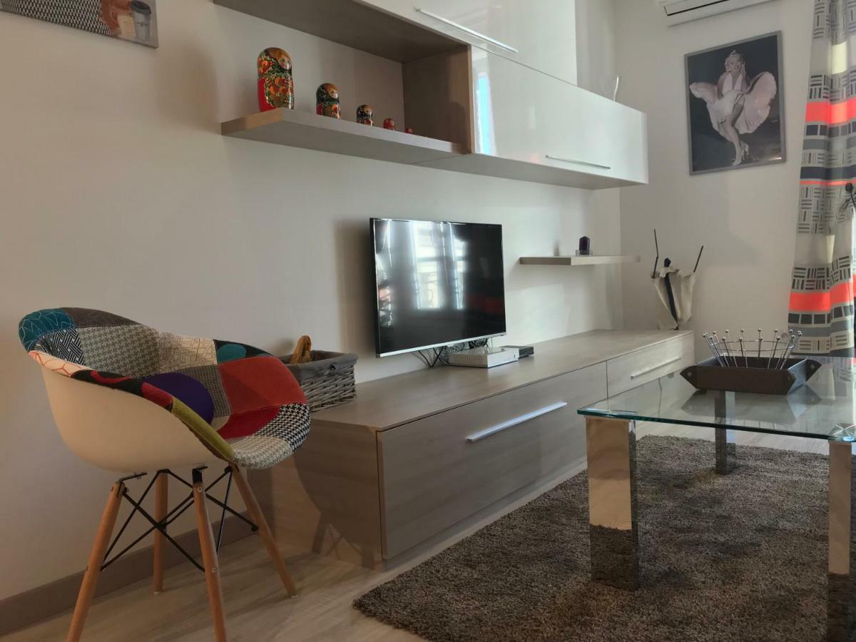Candille Apartment Nisa Exterior foto